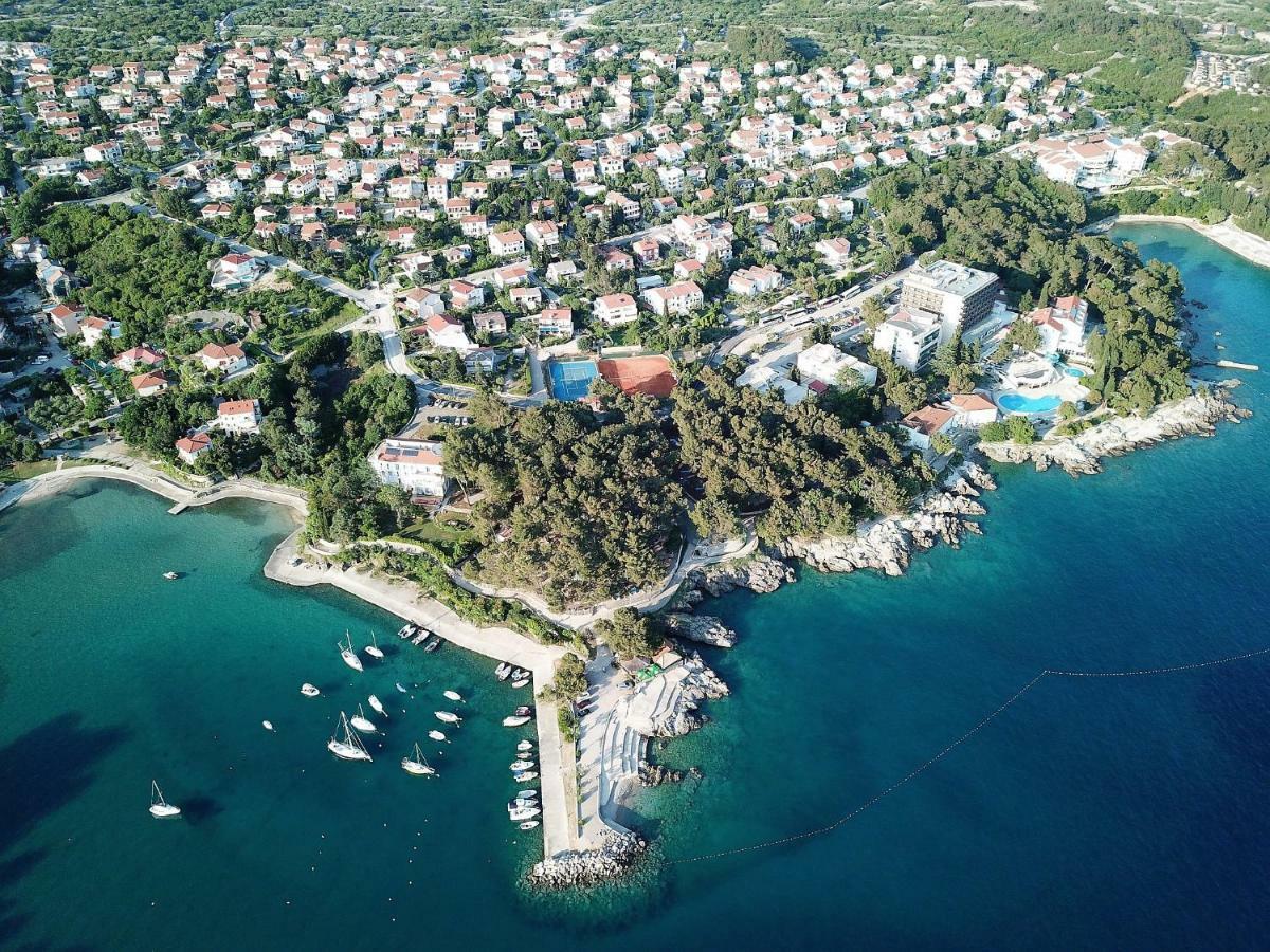 Apartments Vall Krk Town Esterno foto